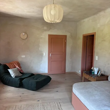 Larogys Hideaway Apartman *