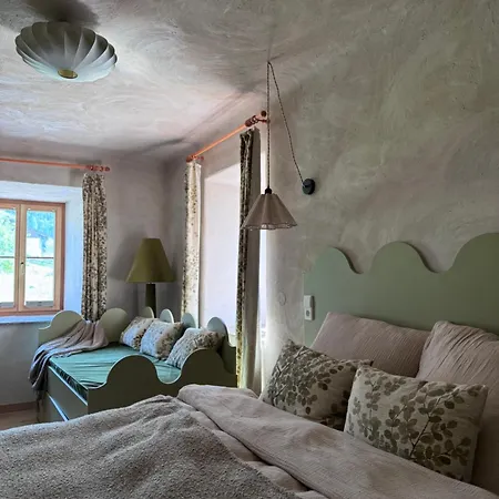 Larogys Hideaway Апартаменты Хермагор