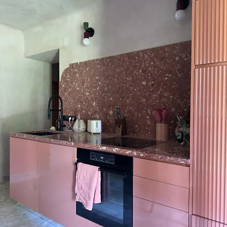 Apartman Larogys Hideaway *