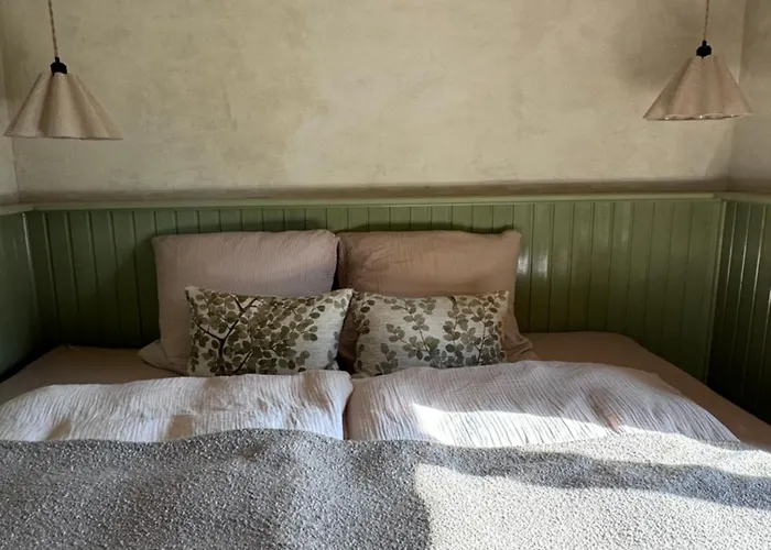 Апартаменты Larogys Hideaway *