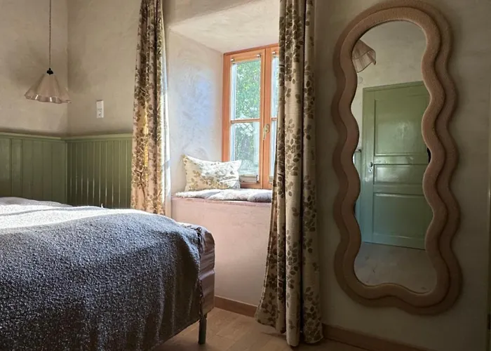 Larogys Hideaway * Хермагор