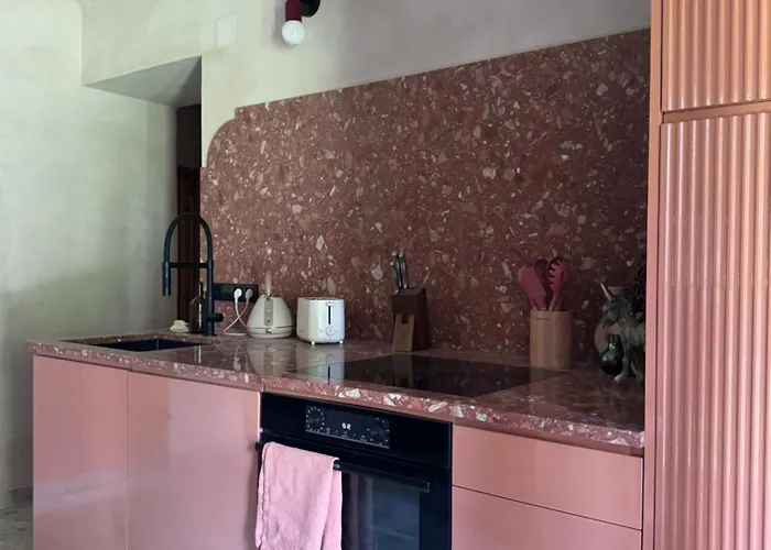 Апартаменты Larogys Hideaway *