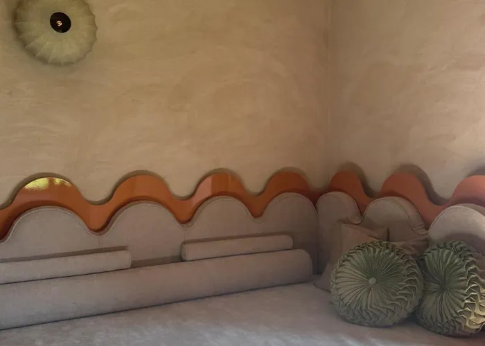 Larogys Hideaway * Хермагор